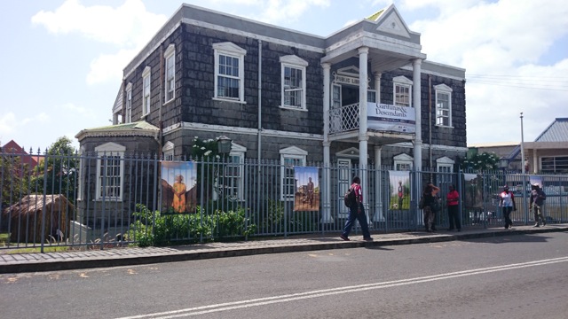 Exposition de Robert Charlotte à Saint - Vincent