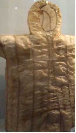 inuptiat début du XX siècle, intestin de phoque barbu, tendon, peau d’oiseaux