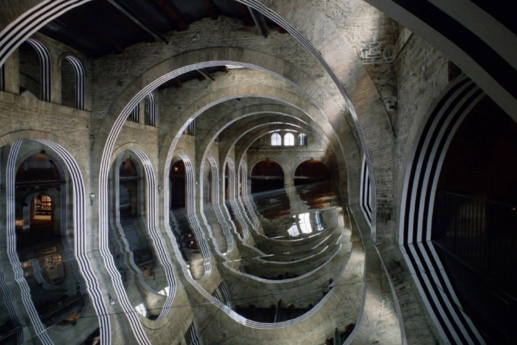 Buren CAPC de Bordeaux Arguments Topiques