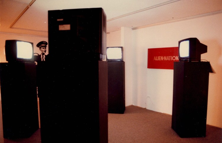 ©Christopher Cozier, installation Blue Soap 1994