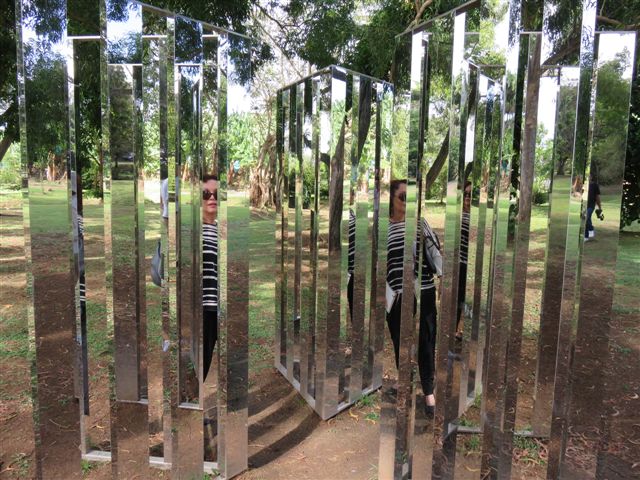 Jeppe Hein Dimensionnal Mirror Labyrinth 